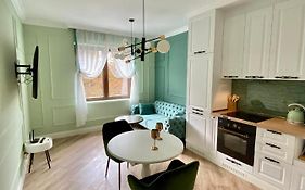 Classic And New Brand Apartment San Stefano 9